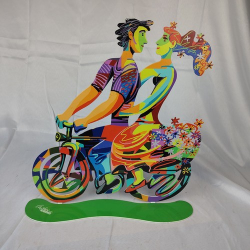 Scultura metallo fatta a - metallo,