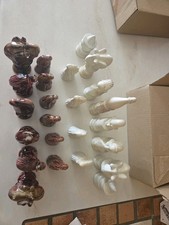 Set Di Scacchi Intagliato A Mano (Ceramiche)