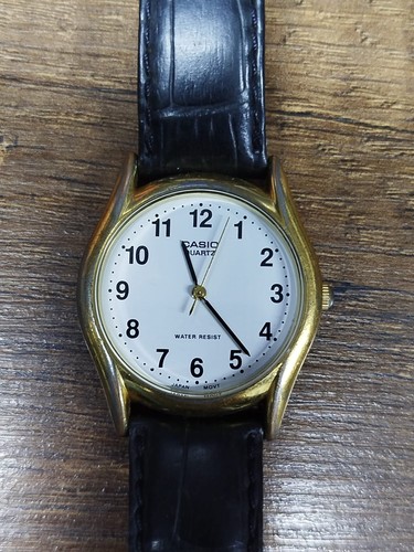 Orologio elegante uomo vintage