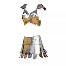 Costume medievale in pelle per