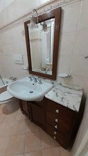 Mobile Bagno Classico In Legno Con Lavabo Specchio Portasapone E Portaspazzolini