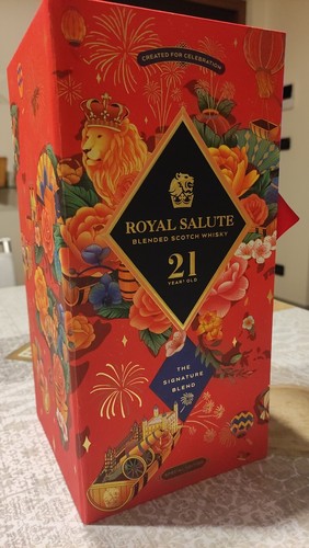 Chivas royal salute blended - chivas,