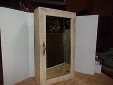 Antico mobile bagno/medicina