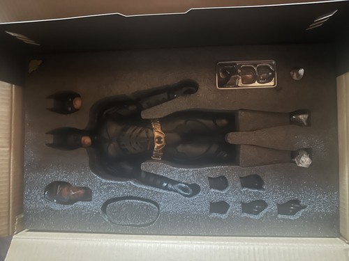 Hot toys batman - -, begins