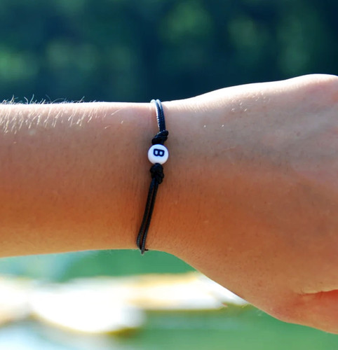 Bracciale con iniziale - con, lettera