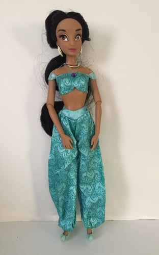 Disney store exclusive aladdin - disney,