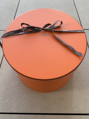 Hermès sehr gross - rund, karton
