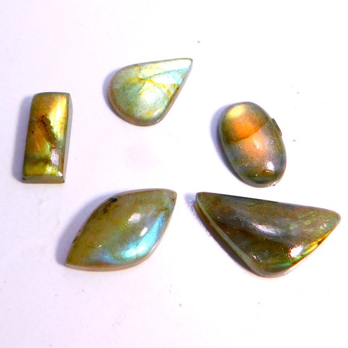 Pietra preziosa - 64,05, ct.