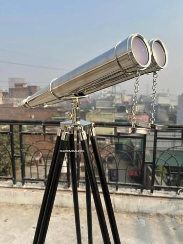 Antico telescopio binoculare