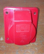 PRESA FEMMINA CEE TRIFASE 3