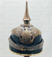 Elmetto Pickelhaube in pelle