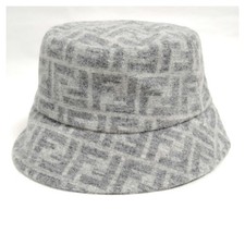 Cappello Fendi grigio lana