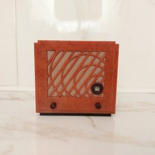 Radio d'epoca in miniatura