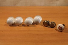 LOTTO STOCK RICAMBI VECCHI POMELLI PER CASSETTI ANTE E MOBILI