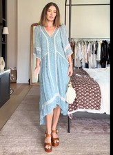 Abito midi romantico blu