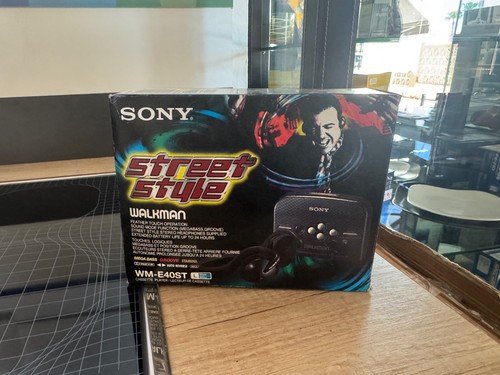 Sony walkman e40st street - sony,