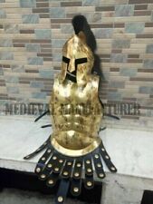 Antico medievale con elmo