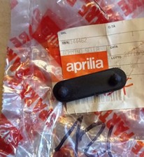 Aprilia Tampone Gommino battuta sella SR MAX 125/300 SRV850 Cod.8144462
