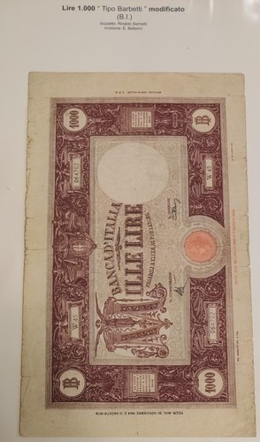 Lire mille grande - lire,