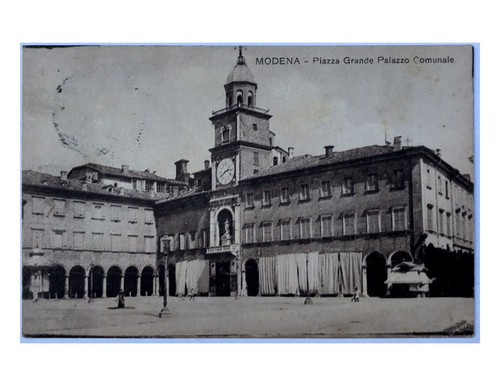 Modena piazza grande palazzo - modena,