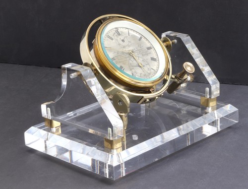 Marine chronometer with - , kirov