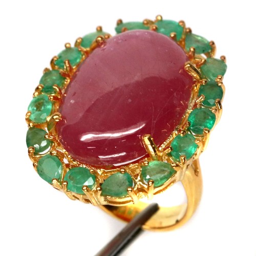 Anello aureola cabochon ovale