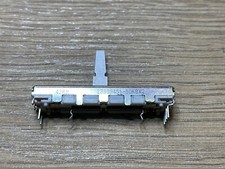 NUOVO Roland TR707 TR727