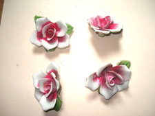4 ANTICHI  FIORI IN PORCELLANA
