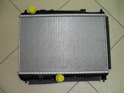 Radiatore motore ford fiesta - radiatore,