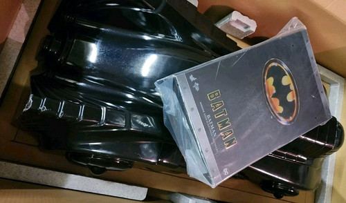Hot toys batmobile 1989 - batmobile,