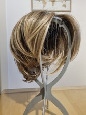 Parrucca donna taglio corto bionda fibra sintetica a mano