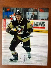Jake Guentzel Autograph 8x10