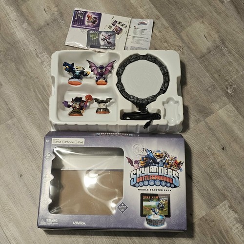 Skylanders battlegrounds royal - skylanders,