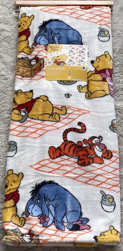 Disney winnie the pooh eeyore - pooh,