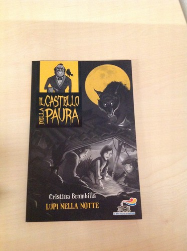Lupi nella notte il castello - notte,