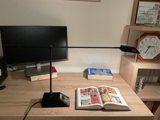 lampada da tavolo moderna nera