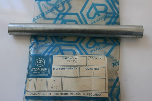 Distanziale portapacchi