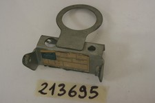 Headlight bracket headlight