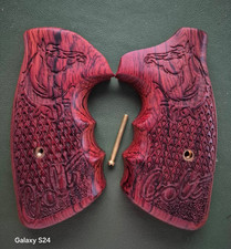 Colt Python impugnature