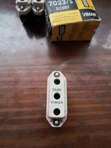 Presa 16a vimar serie 7000 - presa,