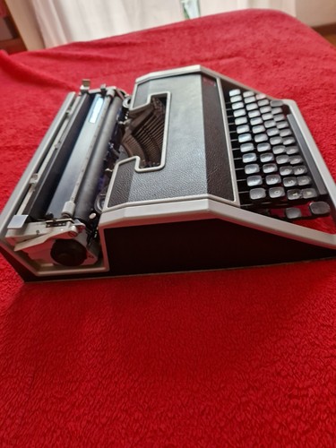 Macchina scrivere olivetti - scrivere,
