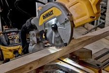 DeWALT DWS777-QS -
