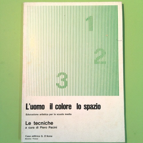 Uomo colore lo spazio - lo,