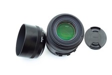 Sigma 105 mm f/2.8 obiettivo