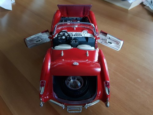 Bburago chevrolet courvette - bburago,