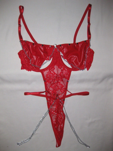 Body shein borchiato ecopelle