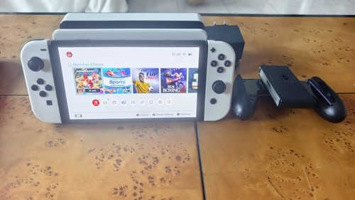 Nintendo switch modello oled - nintendo,