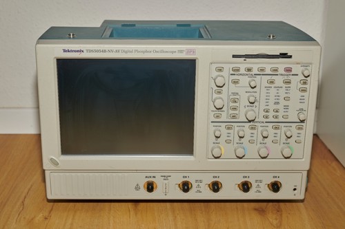 Tektronix tds5054b av - tektronix, -nv-av
