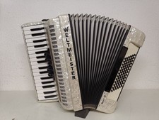 Fisarmonica campione del mondo agata 72 bassi.