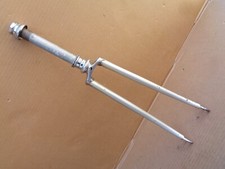 Fourche avec jeu de direction